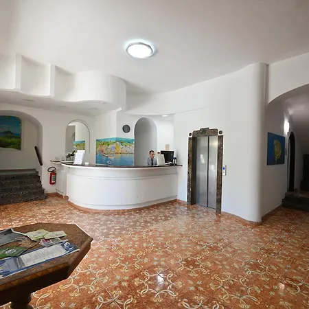 Av Isola Thermal Ischia