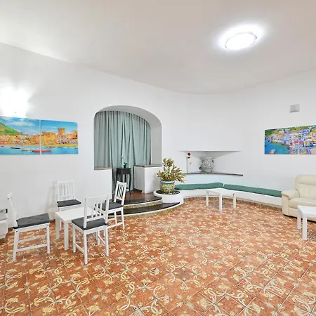 Av Isola Thermal Ischia