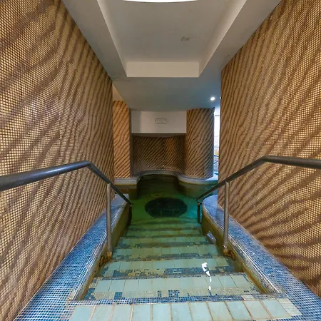 Av Isola Thermal Hotel